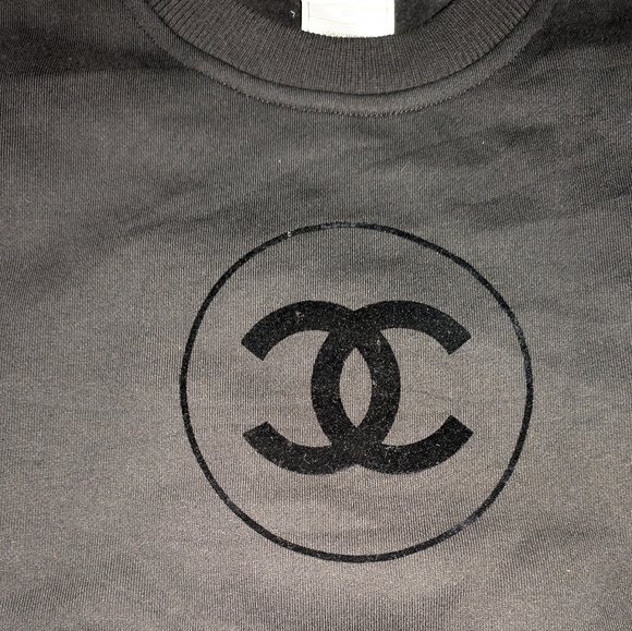 21. NEW CHANEL UNIFORM DOUBLE CC CREWNECK SWEATSHIRT SIZE XS - Picture 2 of 6